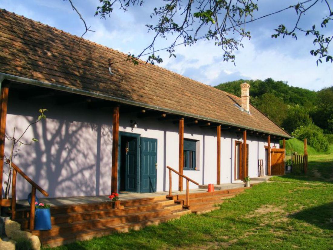 Bakancstanya Ketbodony Extérieur photo